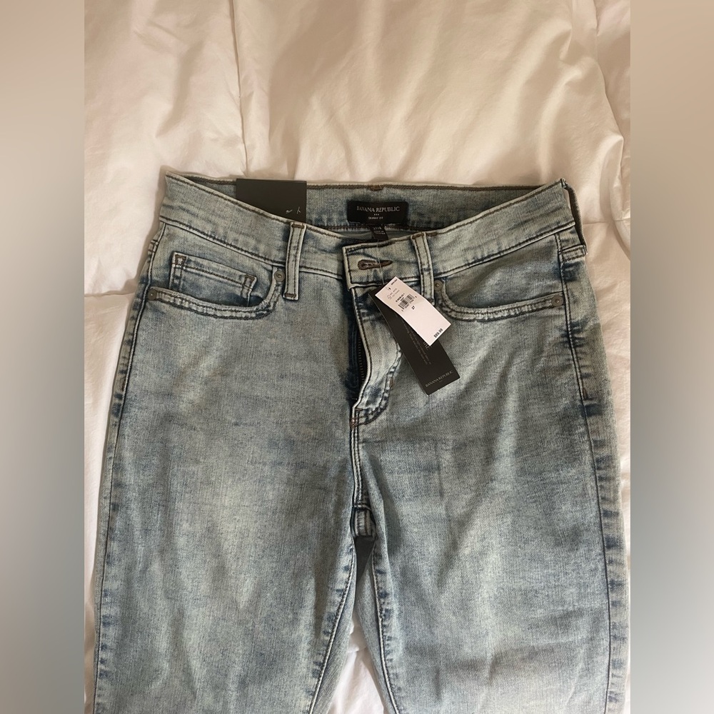 Banana Republic Skinny size 27/4 jeans. NWT
